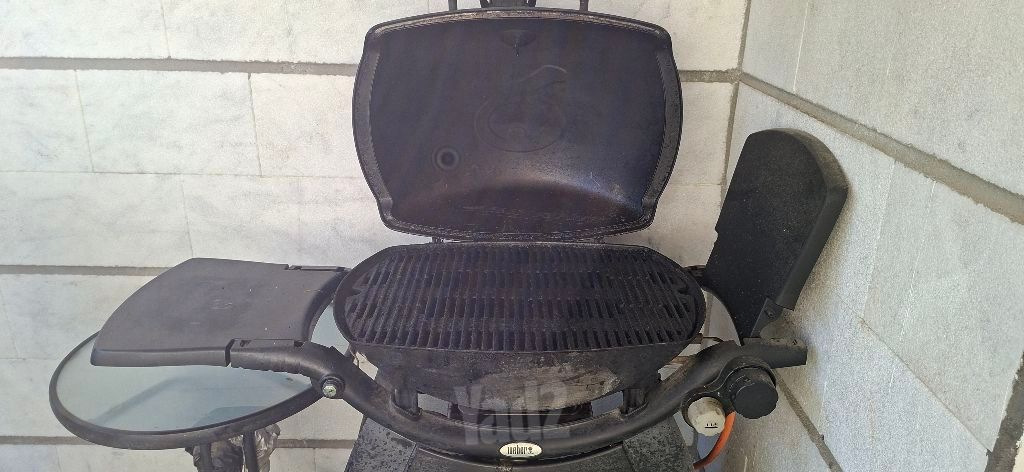 מנגל Weber Q3200