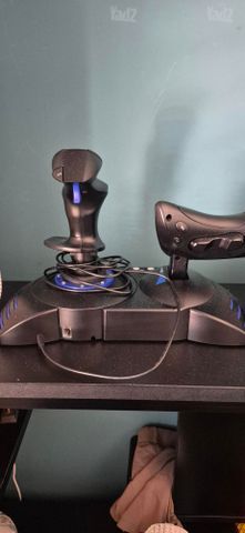 Thrustmaster T.Flight Hotas 4