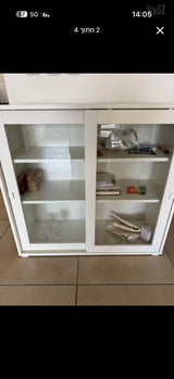שידה זכוכית