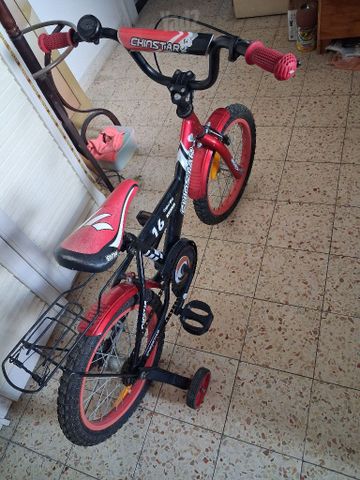 אופניים  לקטנים.