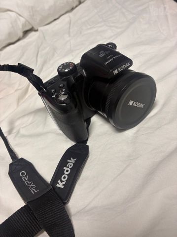Kodak pixpro AZ425 מצלמה