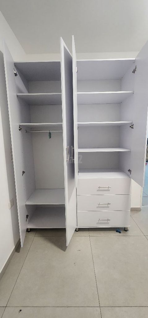 ארון 4 דלתות