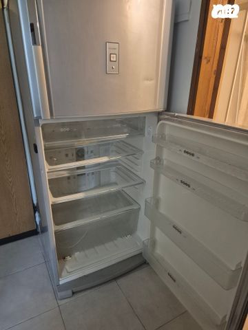 מקרר שארפ