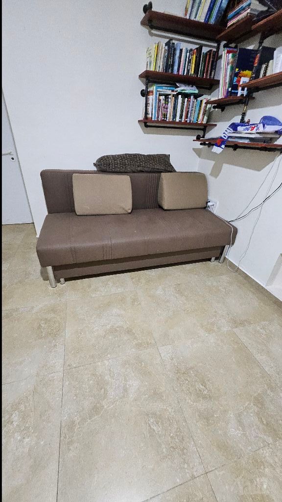 מיטה נפתחת. ספה