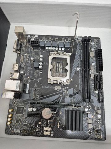 לוח אם h610m v2