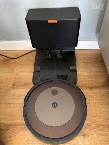 +iRobot Roomba j9