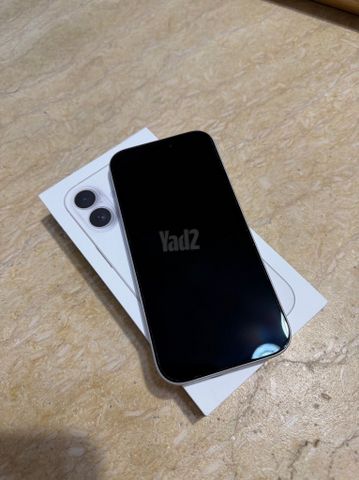 iPhone 17