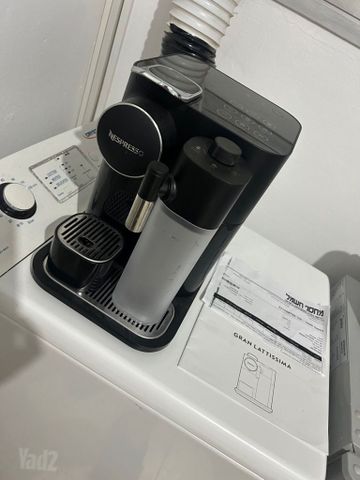 מכונת קפה Nespresso F541