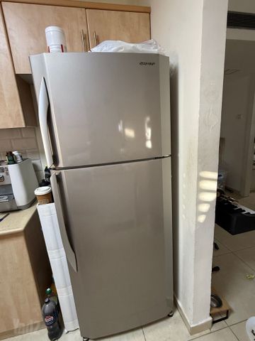 מקרר של sharp SJ2369SL