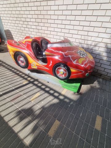 מתקנים  עם מטבעות