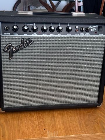 Fender Frontman 25R