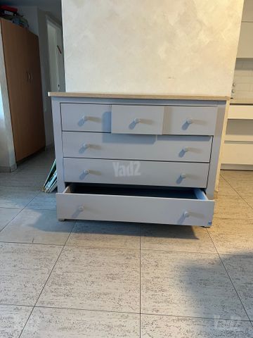 שידת החתלה