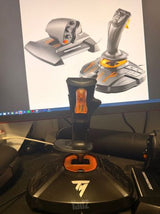 ג׳וייסטיק טיסה thrustmaster