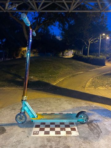 סקוט למכירה
