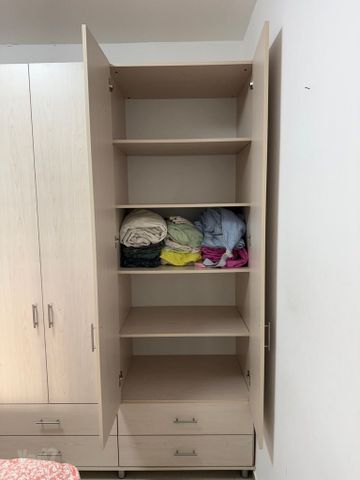 ארון בגדים