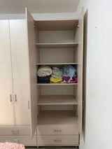 ארון בגדים