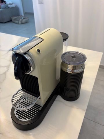 Nespresso CitiZ + מקציף חלב
