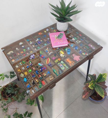 שולחן מגירת דפוס וינטג'