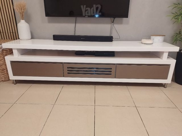 מזנון סלון