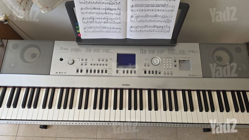 פסנתר אלקטרוני Yamaha DGX-640W