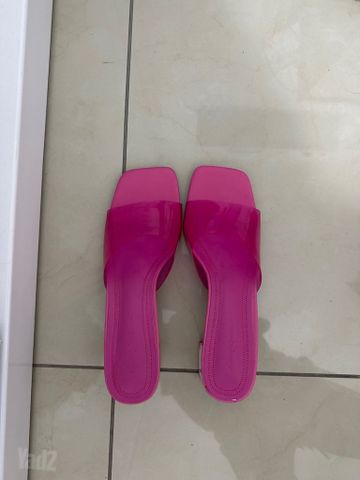 נעלי עקב