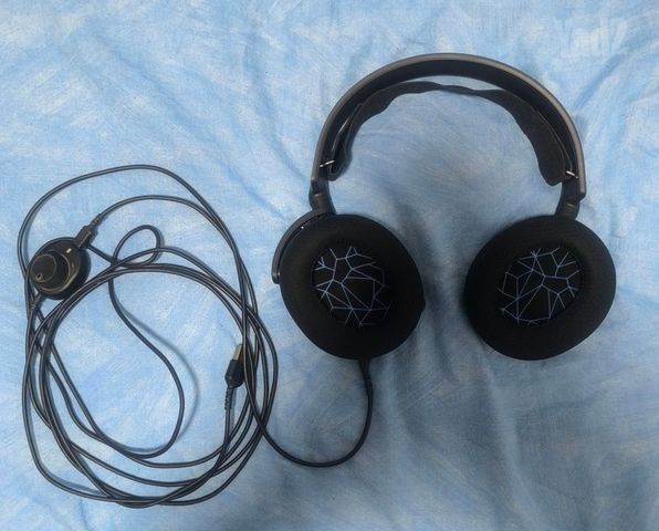 אוזניות steelseries arctis 3