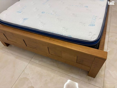 מיטה עץ  זוגית