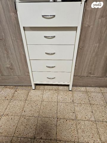 שידות לחדר שינה