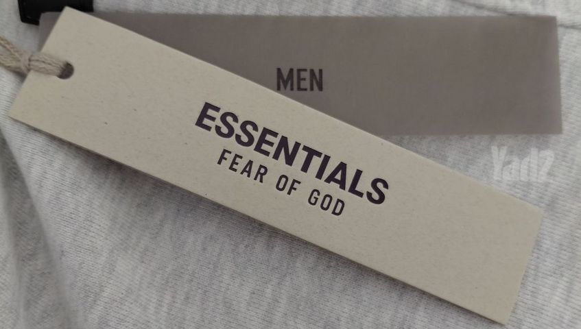 מכנסיים קצרים essentials