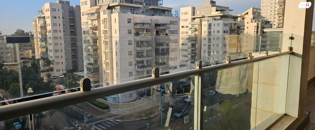 הגבעה זכוכית למעקה מרפסת