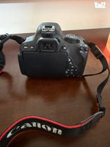 מצלמה קנון EOS 700D
