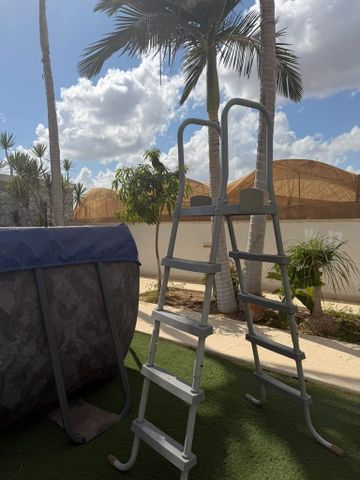 בריכה ביתית