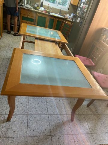 שולחן אוכל