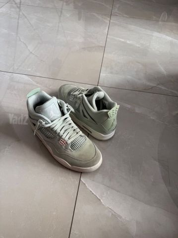 Jordan 4 retro seafoam sail