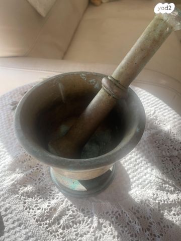 מטחנת אגוזים מברזל של פעם