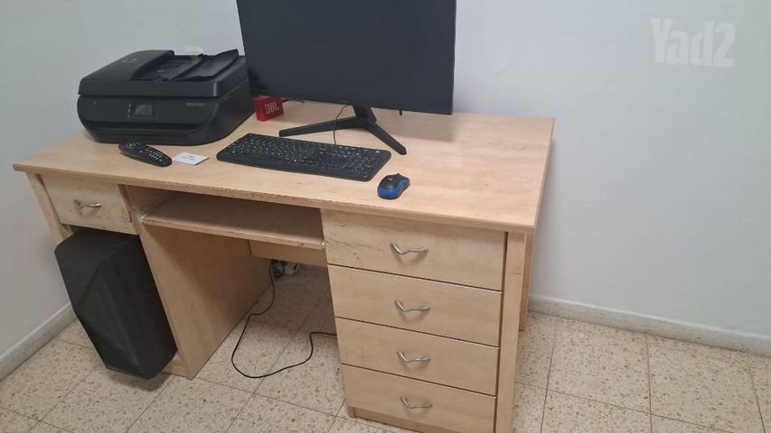 שולחן מחשב
