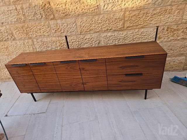 שידת טלויזיה