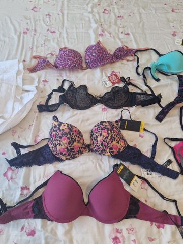 חזיות B70 Wonderbra