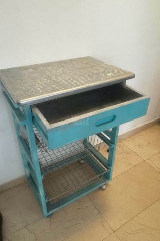 עגלת שירות למטבח או לבית.