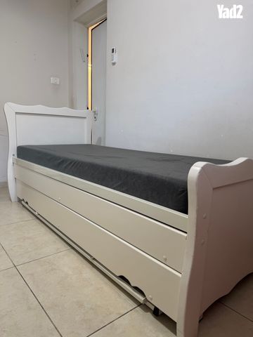 מיטה משולשת