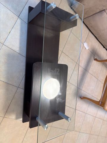 כוננית/שידה