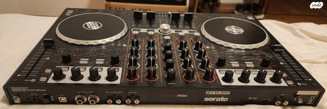 פלטת - Reloop Terminal Mix 4