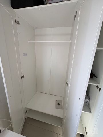 ארון בגדים