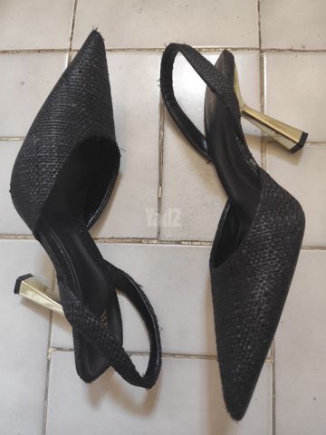 נעלי עקב שחורות ZARA מידה 40