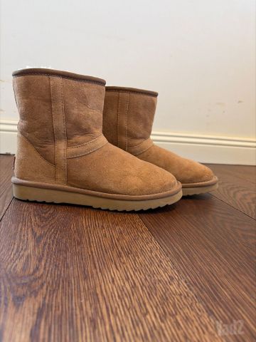 מגפי אגס(UGG)