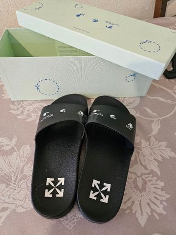 כפכפי off white