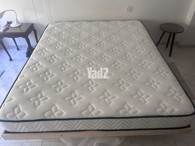 מיטה זוגית + בונוס בפרטים