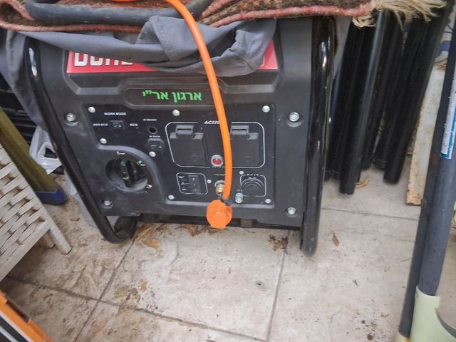 2 גנרטורים