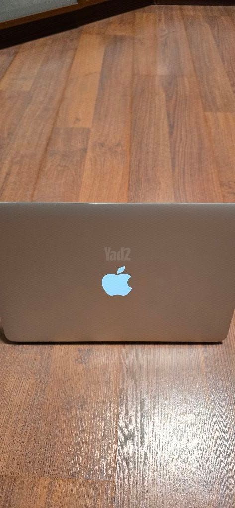 MacBook Pro i5 8GB/256GB A1502