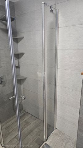מקלחון פינתי